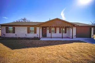 128 Oak Creek St, Jacksboro, TX 76458 - Photo 19