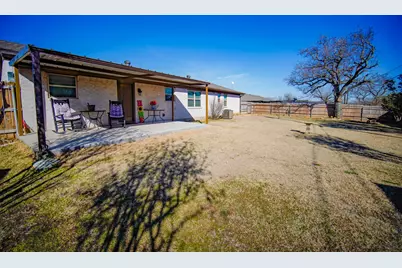 128 Oak Creek Street, Jacksboro, TX 76458 - Photo 21