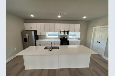 525 W Collins Street, Stephenville, TX 76401 - Photo 7