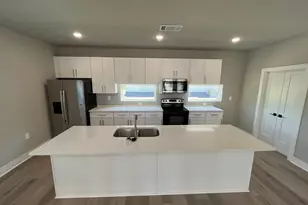 525 W Collins St, Stephenville, TX 76401 - Photo 7