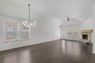 924 Blue Quail Run, Glenn Heights, TX 75154 - Photo 11