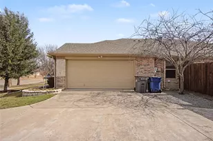 924 Blue Quail Run, Glenn Heights, TX 75154 - Photo 5