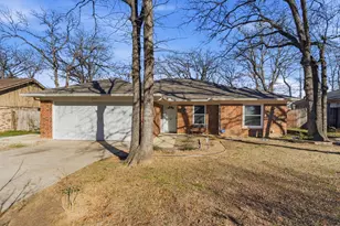 904 Red Oak St, Azle, TX 76020 - Photo 1