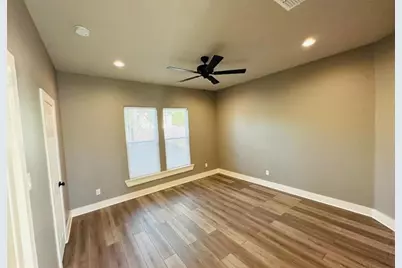 1408 E Houston Street, Tyler, TX 75702 - Photo 9