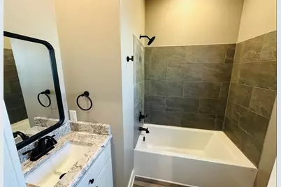 1408 E Houston Street, Tyler, TX 75702 - Photo 7