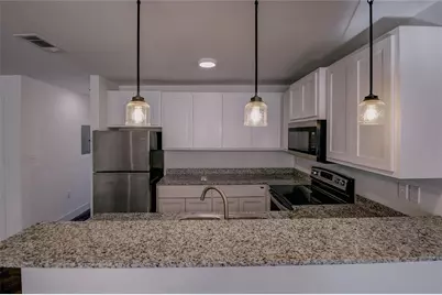 402 Garrett Court, Stephenville, TX 76401 - Photo 11