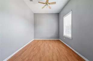 3636 St Louis Ave, Fort Worth, TX 76110 - Photo 5