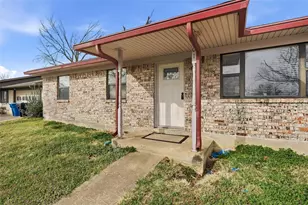 201 Ross Ave, Denison, TX 75020 - Photo 1