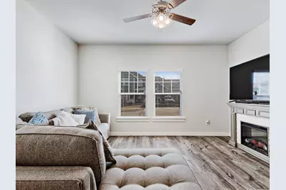 2105 Paxton Way, Denton, TX 76209 - Photo 9