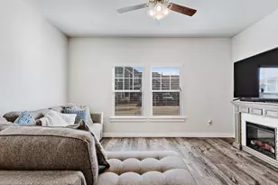 2105 Paxton Way, Denton, TX 76209 - Photo 9