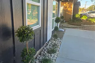 2117 Beaumont St, Grand Prairie, TX 75051 - Photo 5