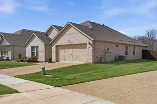 1207 Putnam St, Mansfield, TX 76063 - Photo 3