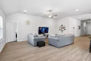 1207 Putnam St, Mansfield, TX 76063 - Photo 9