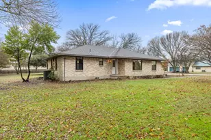 1136 Bear Creek Rd, Cedar Hill, TX 75104 - Photo 1