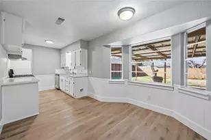 1203 Southmoor Dr, Arlington, TX 76010 - Photo 9