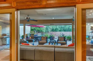 10626 Cox Ln, Dallas, TX 75229 - Photo 7