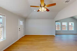 707 Cedar St, Cleburne, TX 76031 - Photo 7