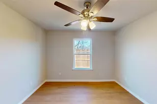 707 Cedar St, Cleburne, TX 76031 - Photo 25