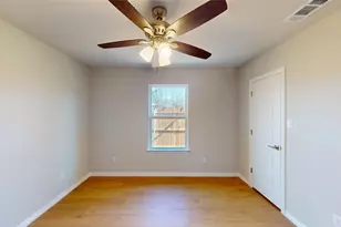 707 Cedar St, Cleburne, TX 76031 - Photo 23