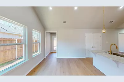 707 Cedar Street, Cleburne, TX 76031 - Photo 9