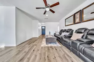 529 Ann Lois Ln, Burleson, TX 76028 - Photo 7
