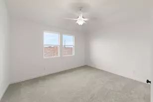 5933 Laurel Lk Ln, Pilot Point, TX 76258 - Photo 19