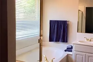 18731 Gibbons Dr, Dallas, TX 75287 - Photo 15