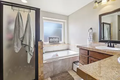 2406 San Gabriel Drive, Granbury, TX 76048 - Photo 17