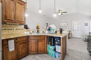 2406 San Gabriel Dr, Granbury, TX 76048 - Photo 7