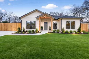 2112 W 13th Ave, Corsicana, TX 75110 - Photo 1