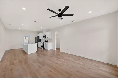 2112 W 13th Avenue, Corsicana, TX 75110 - Photo 7