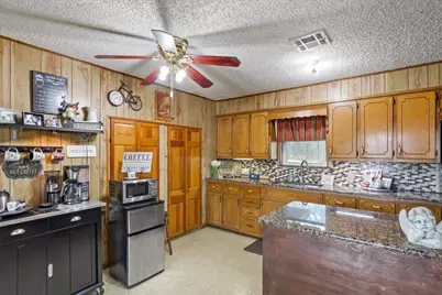 1832 W White Oak Road, West, TX 76691 - Photo 15