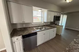 3907 Emerald Dr, Mesquite, TX 75150 - Photo 9