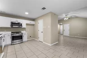 1035 N Ravinia Dr, Dallas, TX 75211 - Photo 9