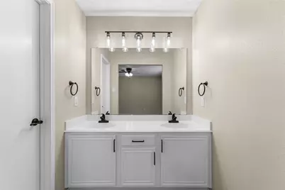 1035 N Ravinia Drive, Dallas, TX 75211 - Photo 11