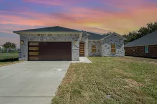 230 Flying Bridge Dr, Gun Barrel City, TX 75156 - Photo 1