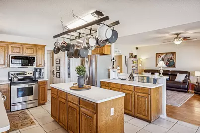 5101 Wilkes Court, Arlington, TX 76017 - Photo 13