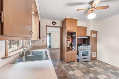 1912 E Texas Street, Denison, TX 75021 - Photo 9