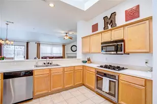 1107 Deer Valley Ln, Arlington, TX 76001 - Photo 7