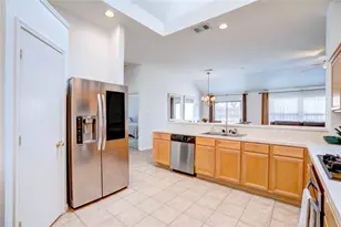 1107 Deer Valley Ln, Arlington, TX 76001 - Photo 5