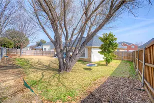 1107 Deer Valley Ln, Arlington, TX 76001 - Photo 29