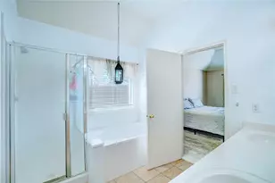 1107 Deer Valley Ln, Arlington, TX 76001 - Photo 25