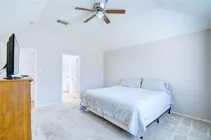 1107 Deer Valley Ln, Arlington, TX 76001 - Photo 19