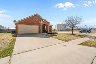 140 Ringneck Dr, Sanger, TX 76266 - Photo 3