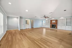 6104 N Waverly Ct, Granbury, TX 76049 - Photo 5