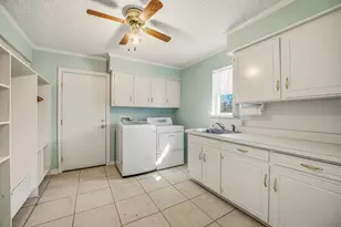6104 N Waverly Ct, Granbury, TX 76049 - Photo 23