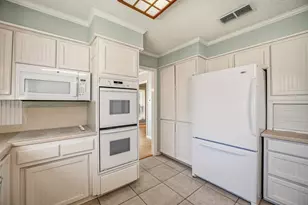 6104 N Waverly Ct, Granbury, TX 76049 - Photo 21