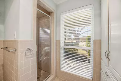 6104 N Waverly Court, Granbury, TX 76049 - Photo 11