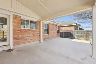 10904 Braemoor Dr, Fort Worth, TX 76052 - Photo 29
