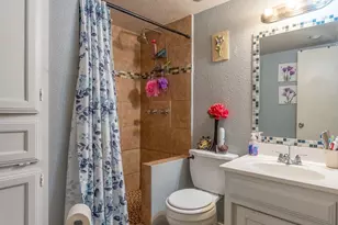 421 W Springdale Ln, Grand Prairie, TX 75052 - Photo 31